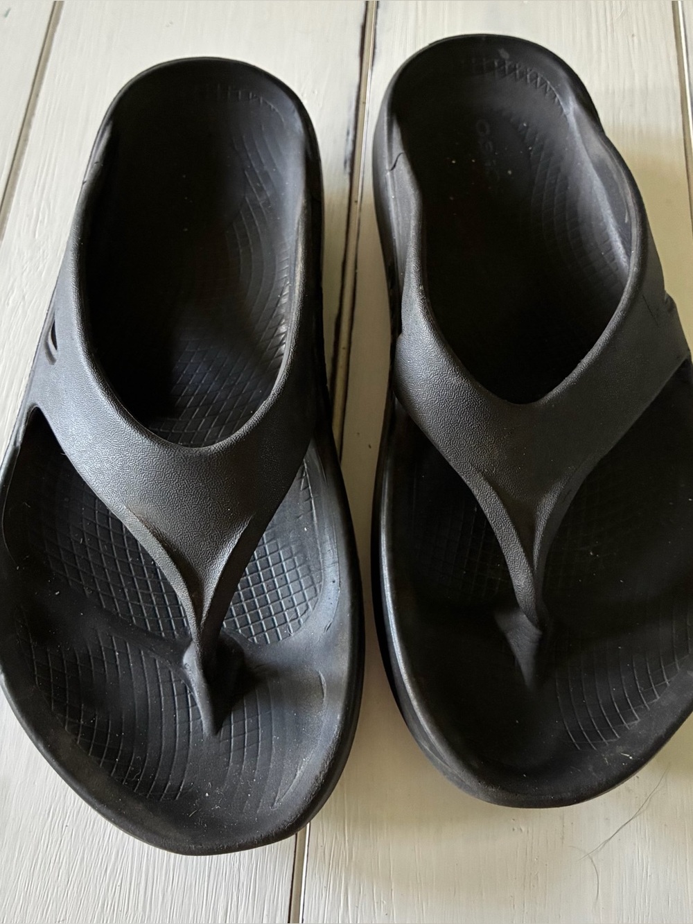 oofos Black Casual Flip Flop Sandals